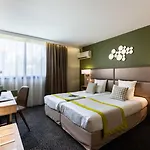 Hotel Kyriad Prestige - Bordeaux Aeroport 4*
