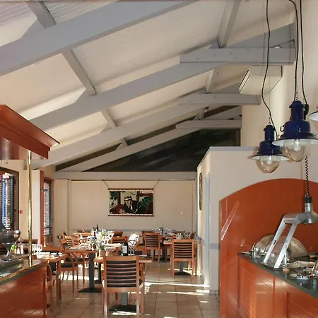 Hotel Kyriad Prestige Bordeaux Aeroport 4*