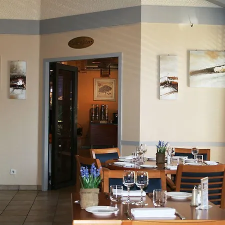 Hotel Kyriad Prestige - Bordeaux Aeroport