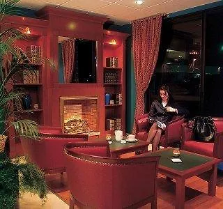 Hotel Kyriad Prestige - Bordeaux Aeroport 4*