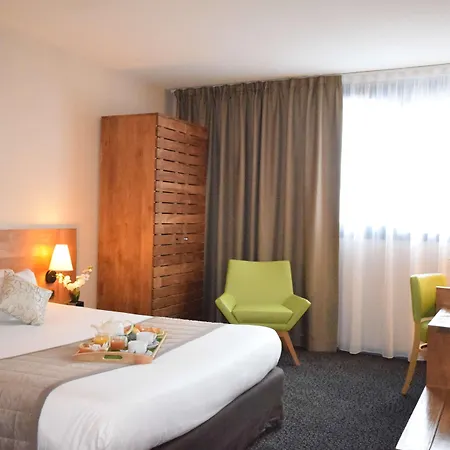 Kyriad Prestige Bordeaux Aeroport 4*