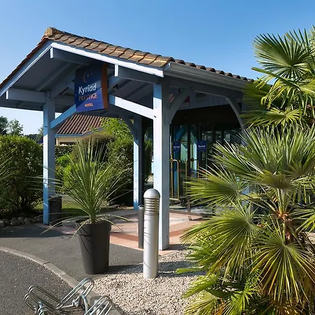 Hotel Kyriad Prestige Bordeaux Aeroport 4*