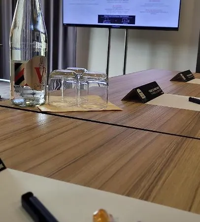 Kyriad Prestige - Bordeaux Aeroport Hotel 4*