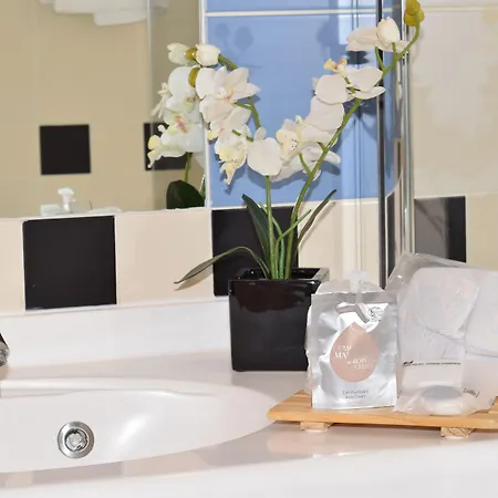 Kyriad Prestige - Bordeaux Aeroport Hotel Mérignac