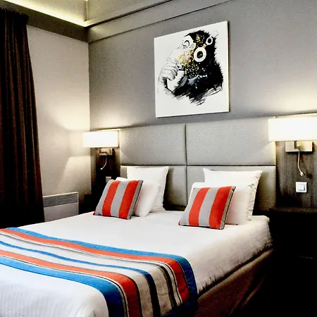 Kyriad Prestige Bordeaux Aeroport Hotel 4*