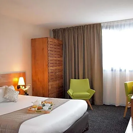 Kyriad Prestige Bordeaux Aeroport Hotel