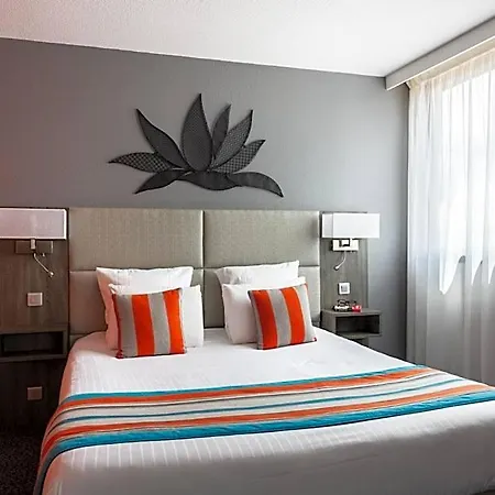 Hotel Kyriad Prestige - Bordeaux Aeroport
