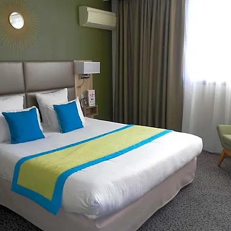 Hotel Kyriad Prestige - Bordeaux Aeroport