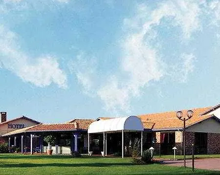 Hotel Kyriad Prestige Bordeaux Aeroport 4*