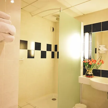 Hotel Kyriad Prestige - Bordeaux Aeroport