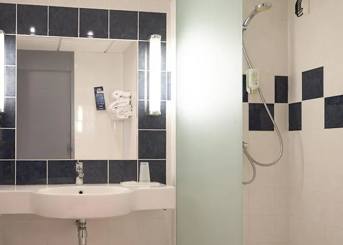 Hotel Kyriad Prestige - Bordeaux Aeroport