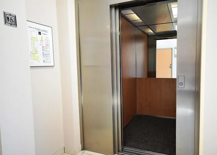 Kyriad Prestige - Bordeaux Aeroport Hotel Mérignac