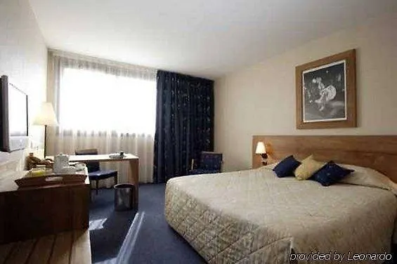 Otel Kyriad Prestige - Bordeaux Aeroport