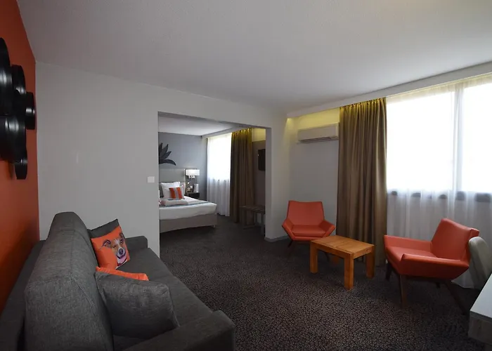 Kyriad Prestige - Bordeaux Aeroport Hotel 4*